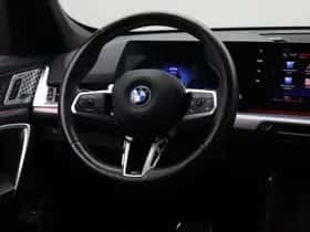 BMW iX1 (2024) thumbnail 23
