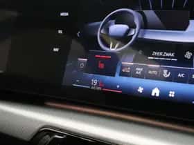 BMW iX1 (2024) thumbnail 5