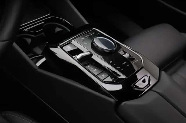 BMW 5-Serie (2024) thumbnail 6
