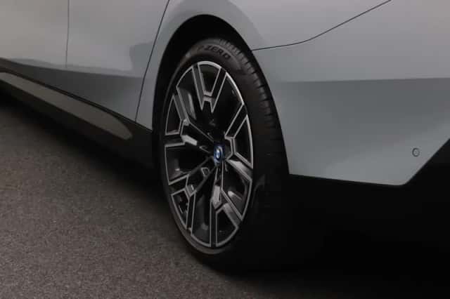 BMW 5-Serie (2024) thumbnail 8