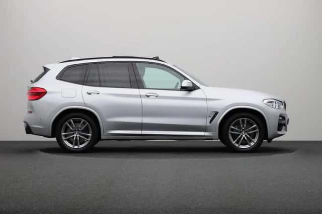 BMW X3 (2021) thumbnail 9