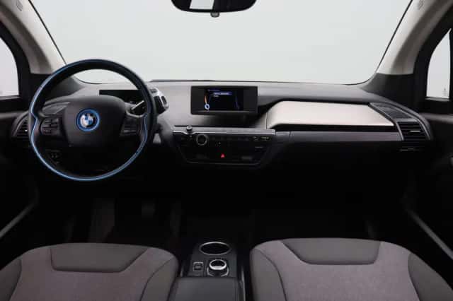 BMW i3 (2017) thumbnail 3