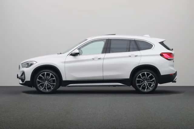 BMW X1 (2019) thumbnail 12