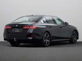 BMW i5 (2024) thumbnail 2