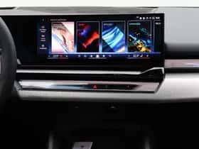 BMW i5 (2024) thumbnail 24