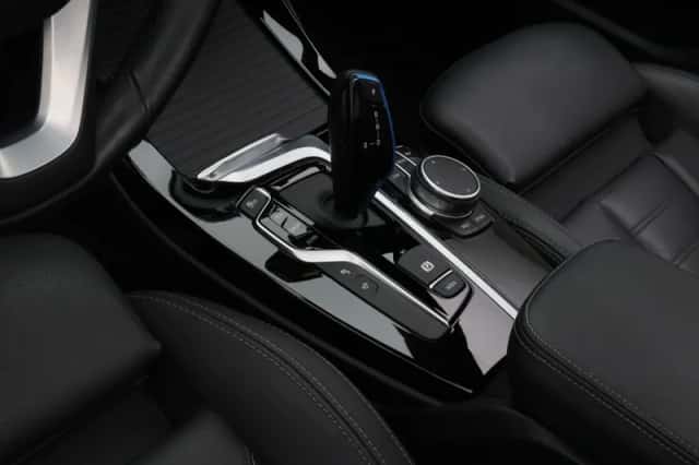 BMW iX3 (2021) thumbnail 5