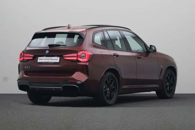 BMW iX3 (2022) thumbnail 2