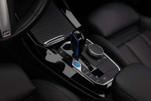 BMW iX3 (2022) thumbnail 6