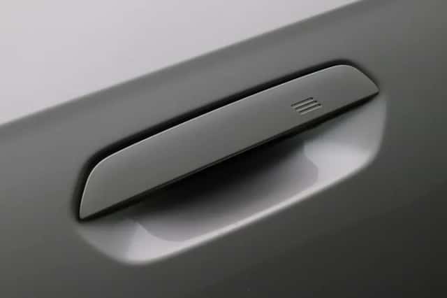 BMW X1 (2023) thumbnail 12