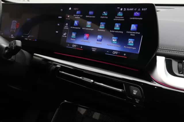 BMW X1 (2023) thumbnail 5