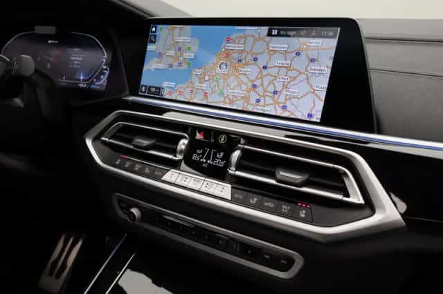 BMW X5 (2023) thumbnail 5