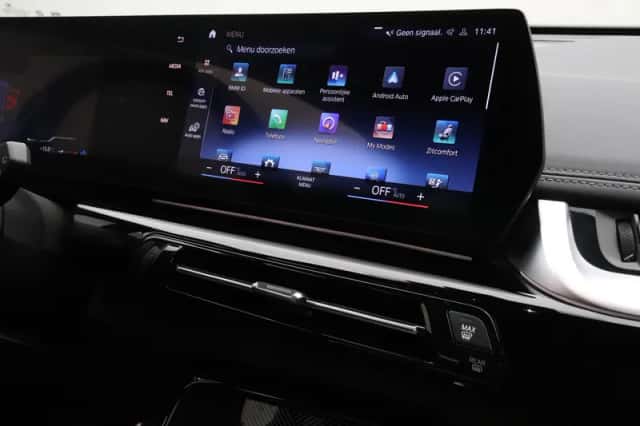 BMW X1 (2022) thumbnail 5