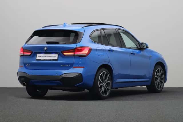 BMW X1 (2022) thumbnail 2