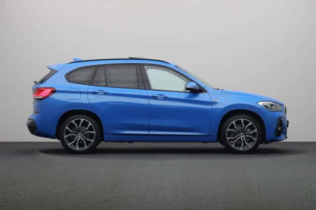 BMW X1 (2022) thumbnail 14