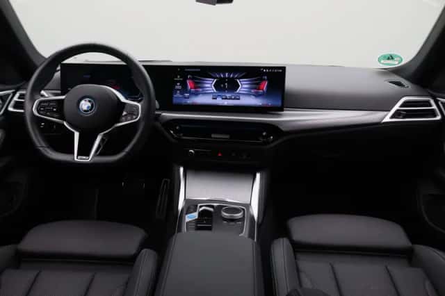 BMW i4 (2025) thumbnail 3