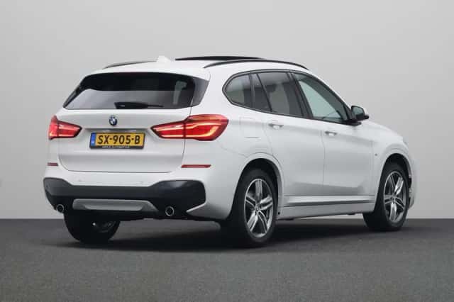 BMW X1 (2018) thumbnail 2