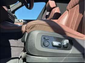 BMW X7 (2022) thumbnail 12