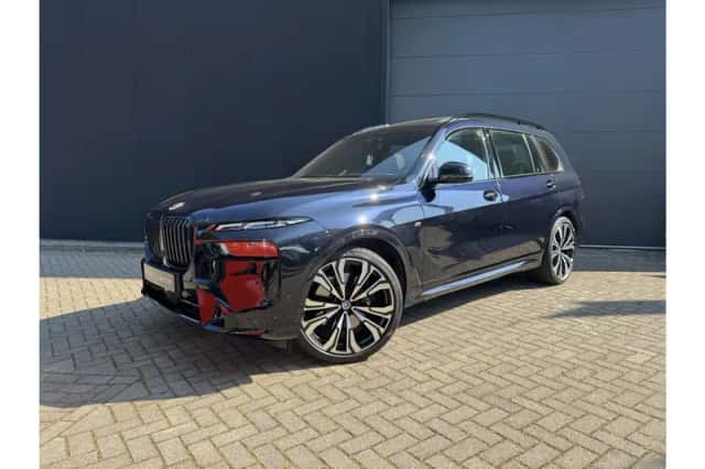 BMW X7 (2022) thumbnail 21