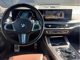 BMW X7 (2022) thumbnail 4