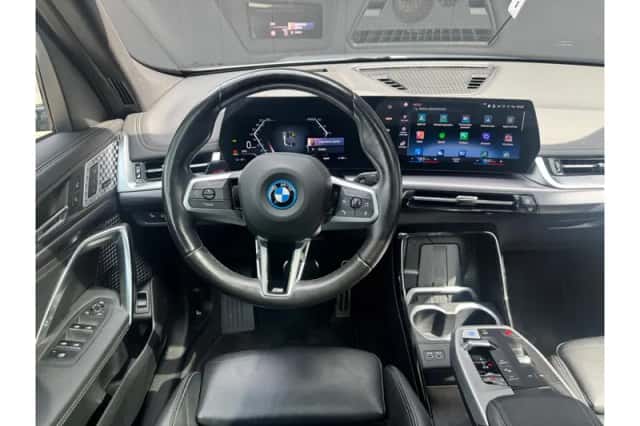 BMW iX1 (2023) thumbnail 14