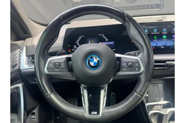 BMW iX1 (2023) thumbnail 15