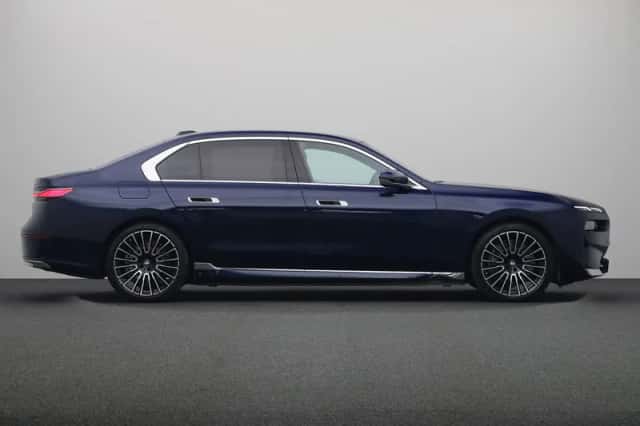 BMW 7-Serie (2024) thumbnail 13