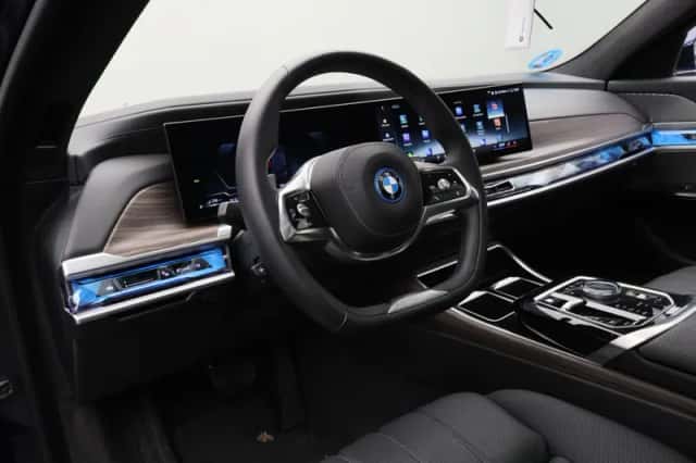 BMW 7-Serie (2024) thumbnail 21