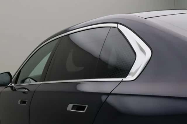 BMW 7-Serie (2024) thumbnail 7