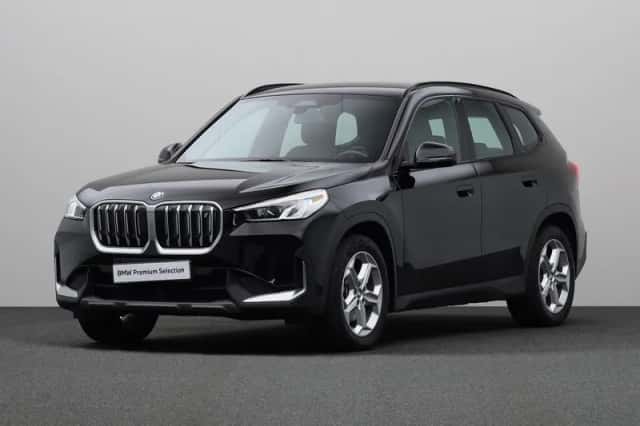 BMW iX1 (2023) thumbnail 2