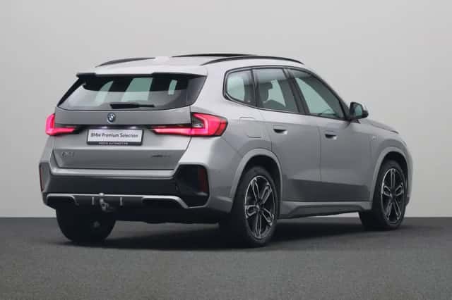 BMW iX1 (2025) thumbnail 2