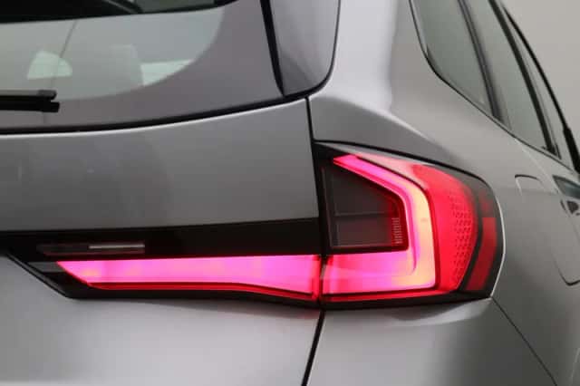 BMW iX1 (2025) thumbnail 11