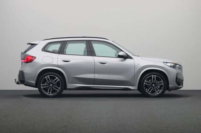 BMW iX1 (2025) thumbnail 14