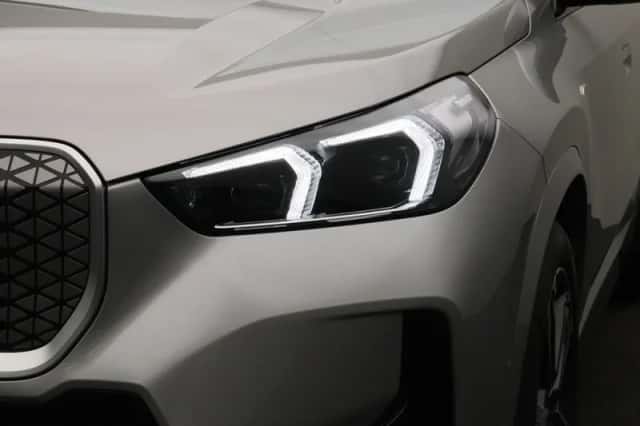 BMW iX1 (2025) thumbnail 16