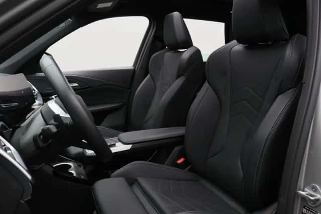 BMW iX1 (2025) thumbnail 21