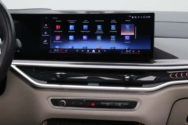 BMW X5 (2023) thumbnail 25