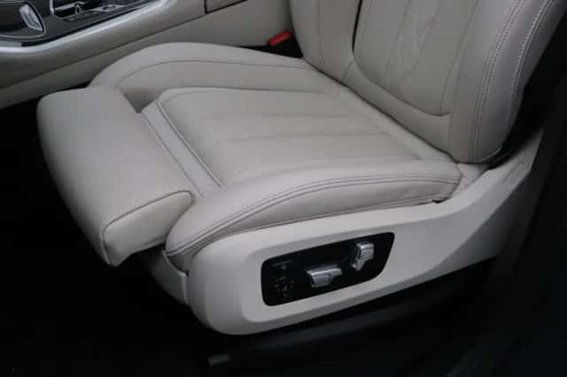 BMW X5 (2023) thumbnail 4