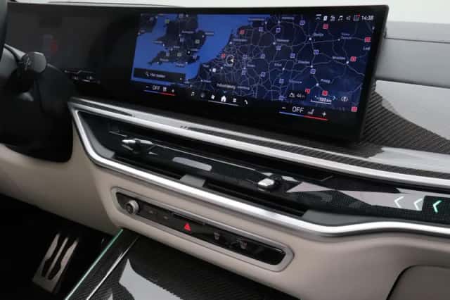 BMW X5 (2023) thumbnail 5