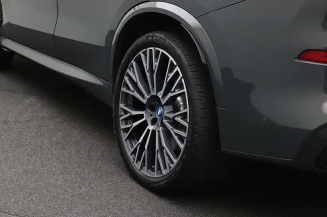 BMW X5 (2023) thumbnail 9
