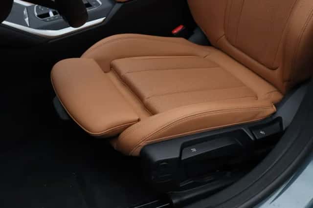 BMW i4 (2025) thumbnail 4
