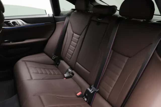 BMW i4 (2024) thumbnail 19