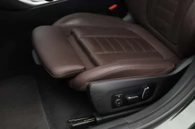 BMW i4 (2024) thumbnail 21