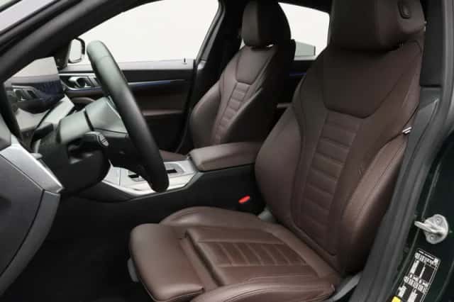 BMW i4 (2024) thumbnail 22