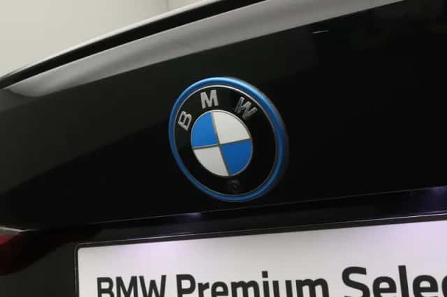 BMW i4 (2023) thumbnail 11