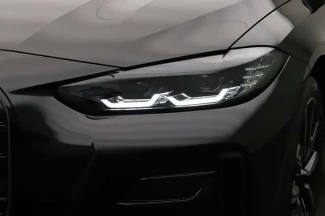 BMW i4 (2023) thumbnail 14