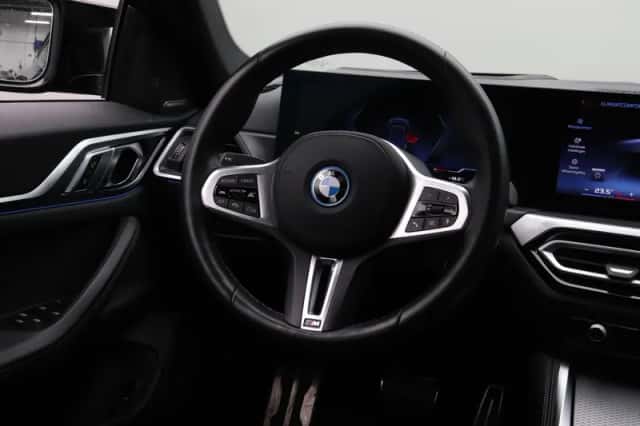 BMW i4 (2023) thumbnail 17