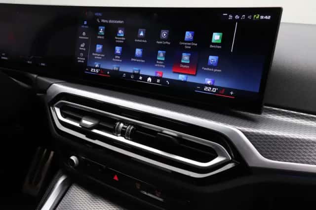 BMW i4 (2023) thumbnail 22