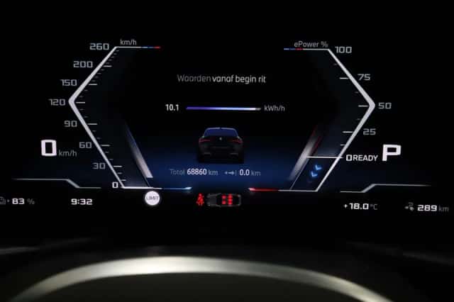 BMW i4 (2023) thumbnail 25