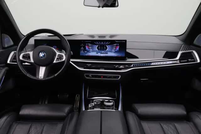 BMW X5 (2024) thumbnail 3