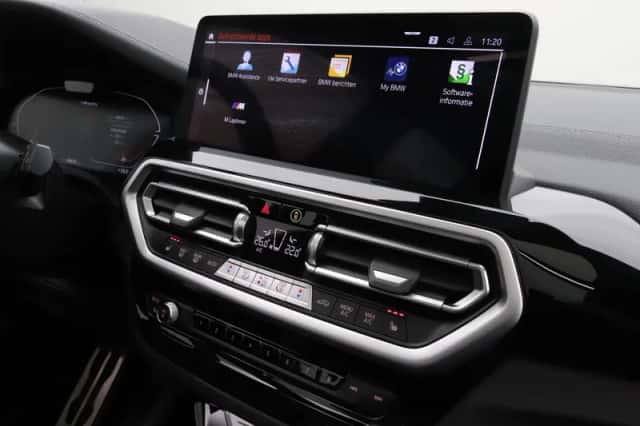 BMW X3 (2022) thumbnail 24