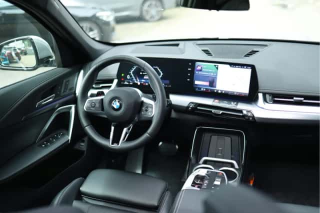BMW X1 (2025) thumbnail 4